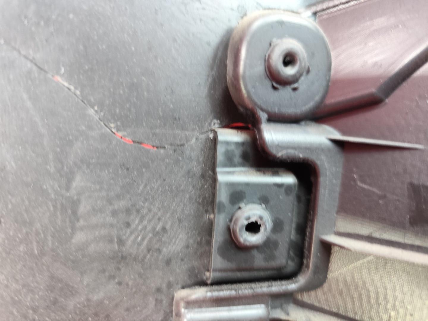 Обшивка крышки багажника