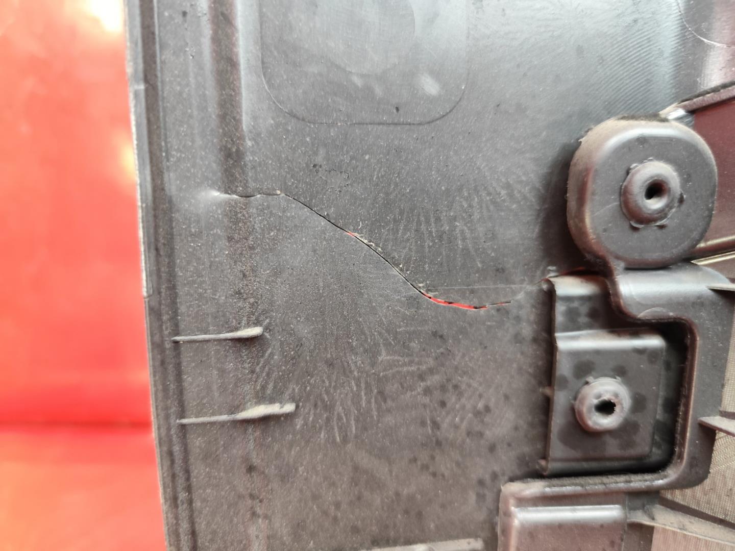 Обшивка крышки багажника