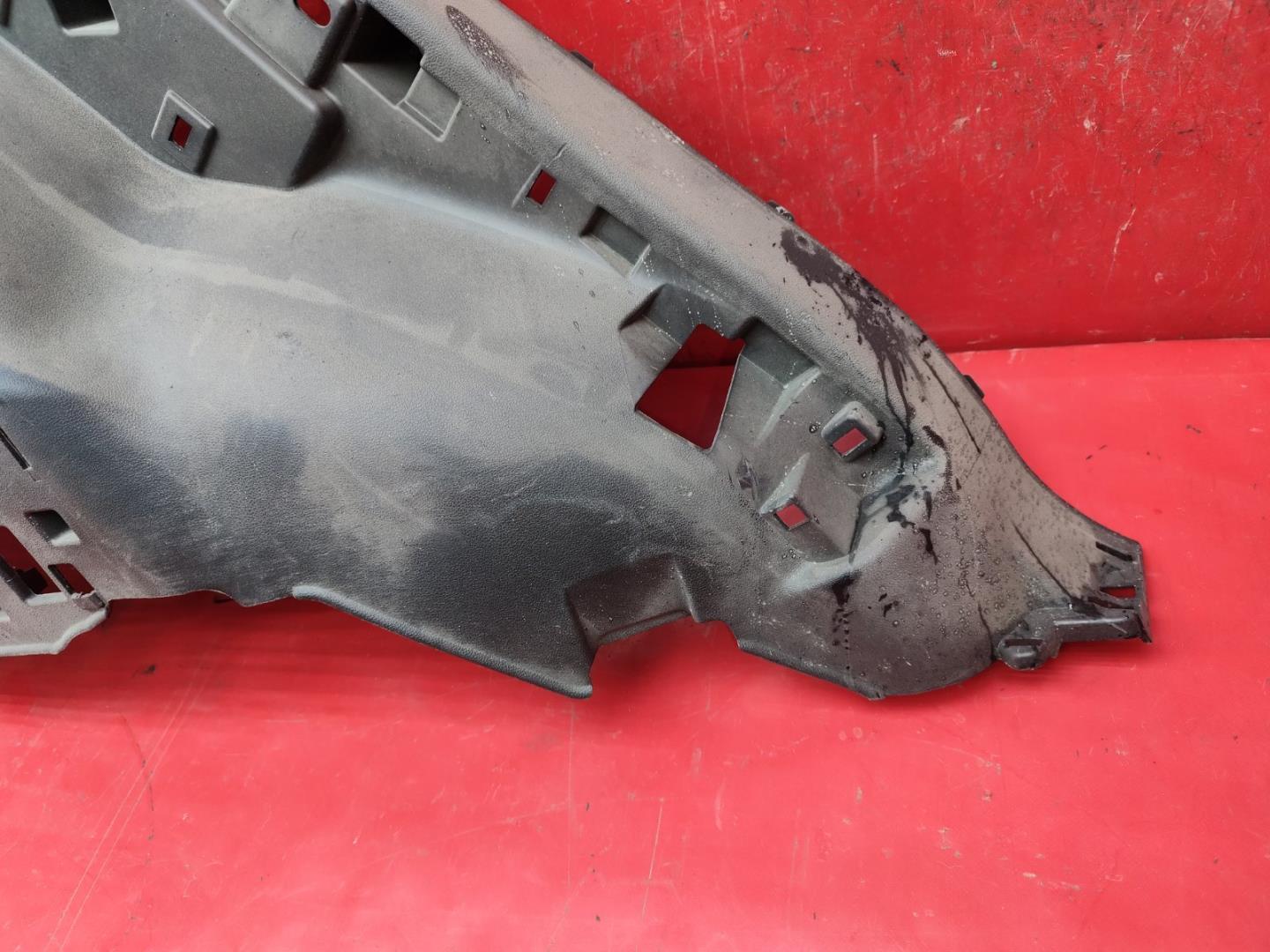 Обшивка багажника