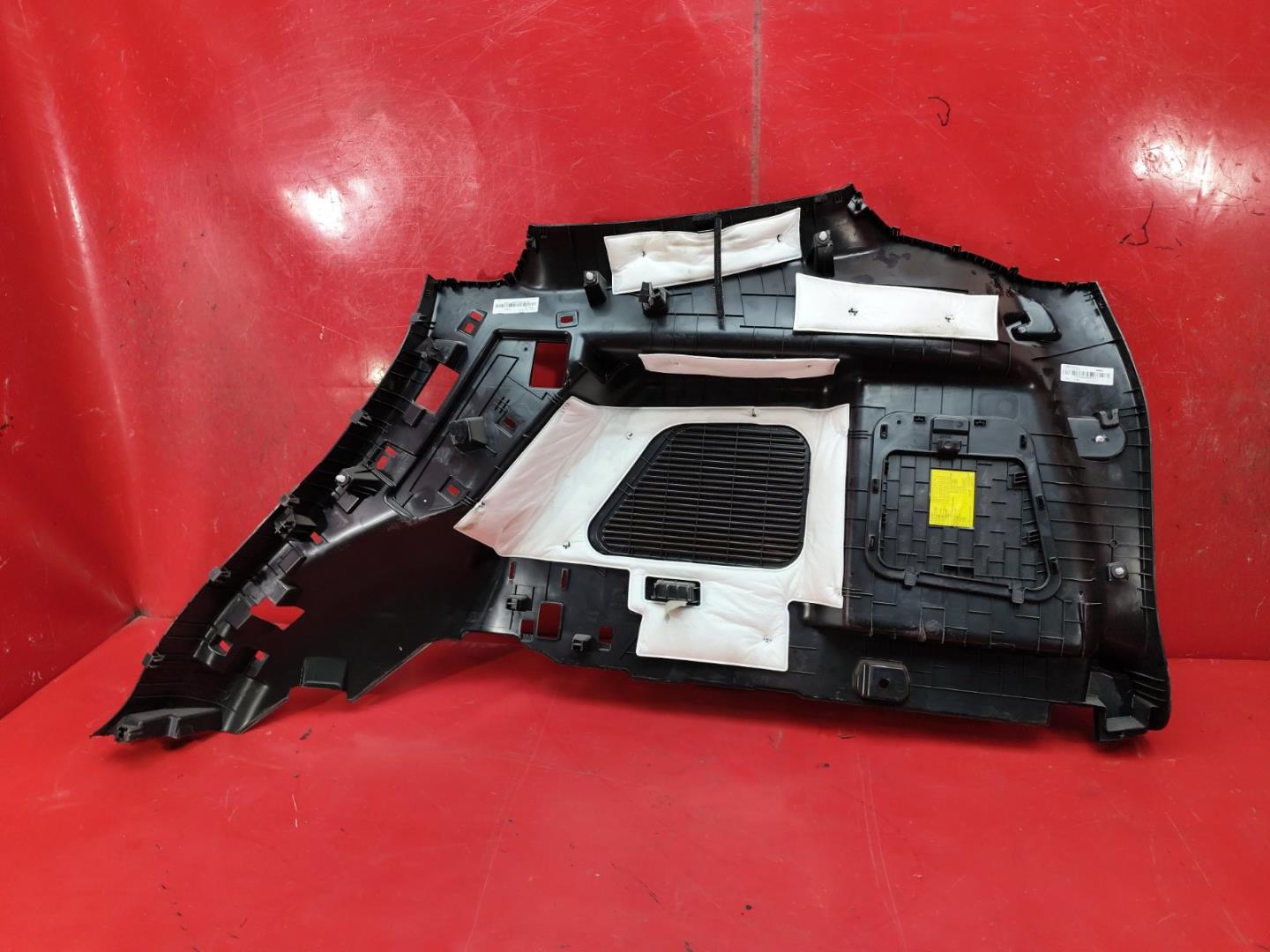 Обшивка багажника