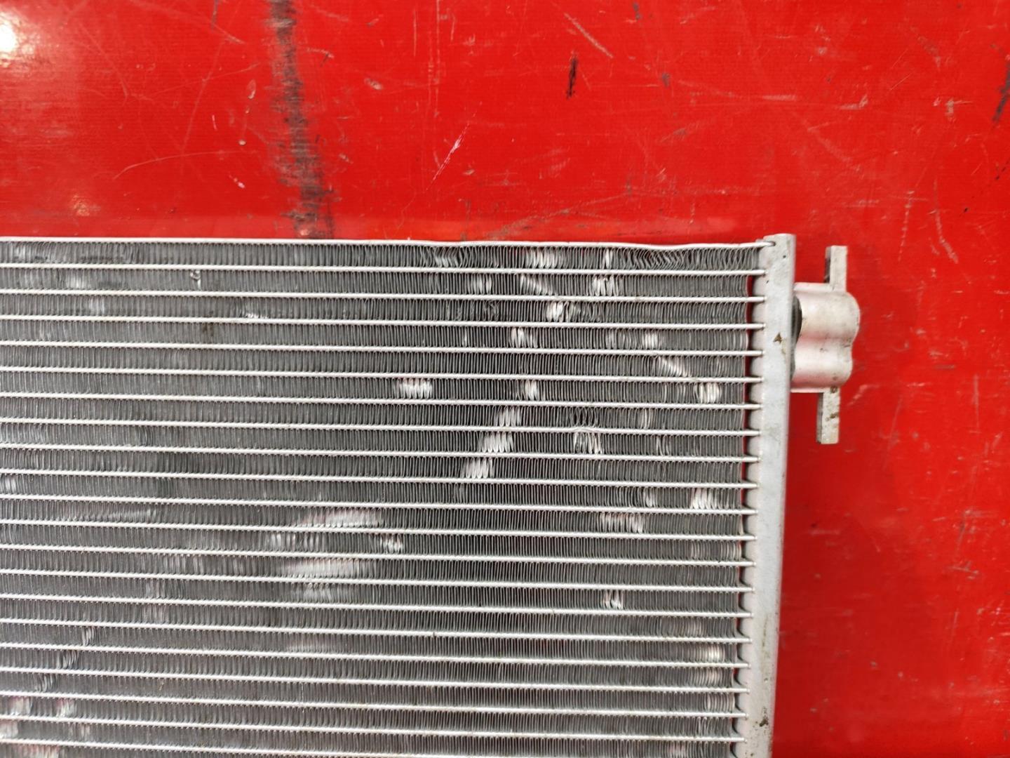 Радиатор кондиционера / конденсер