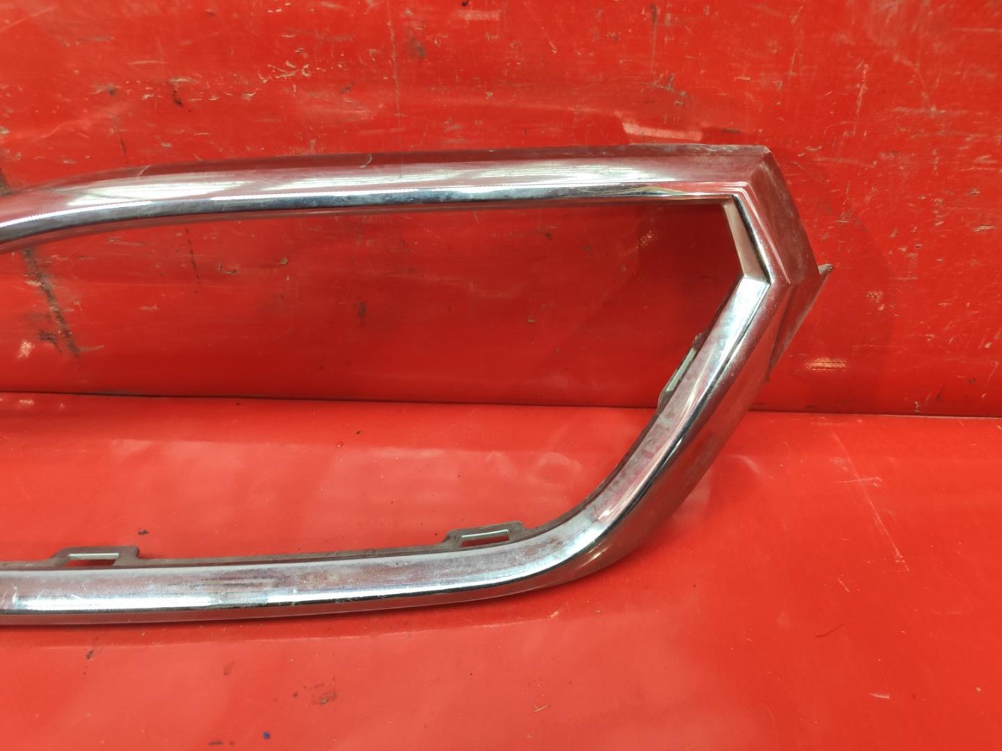 Накладка на решетку радиатора