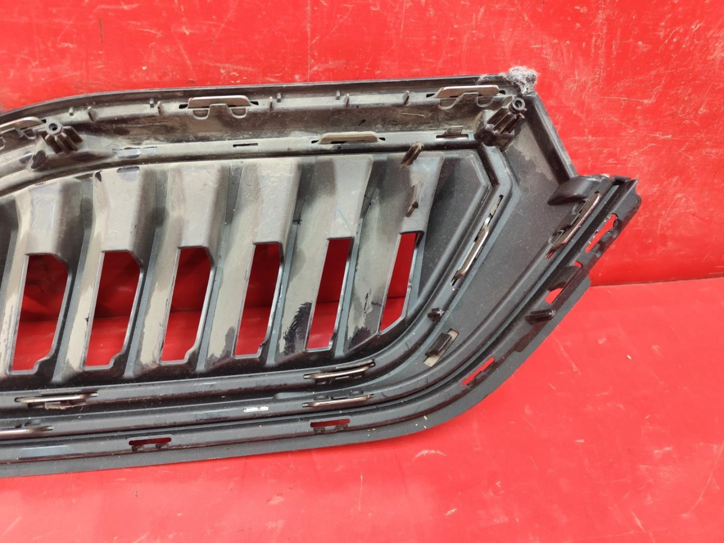 Решетка радиатора