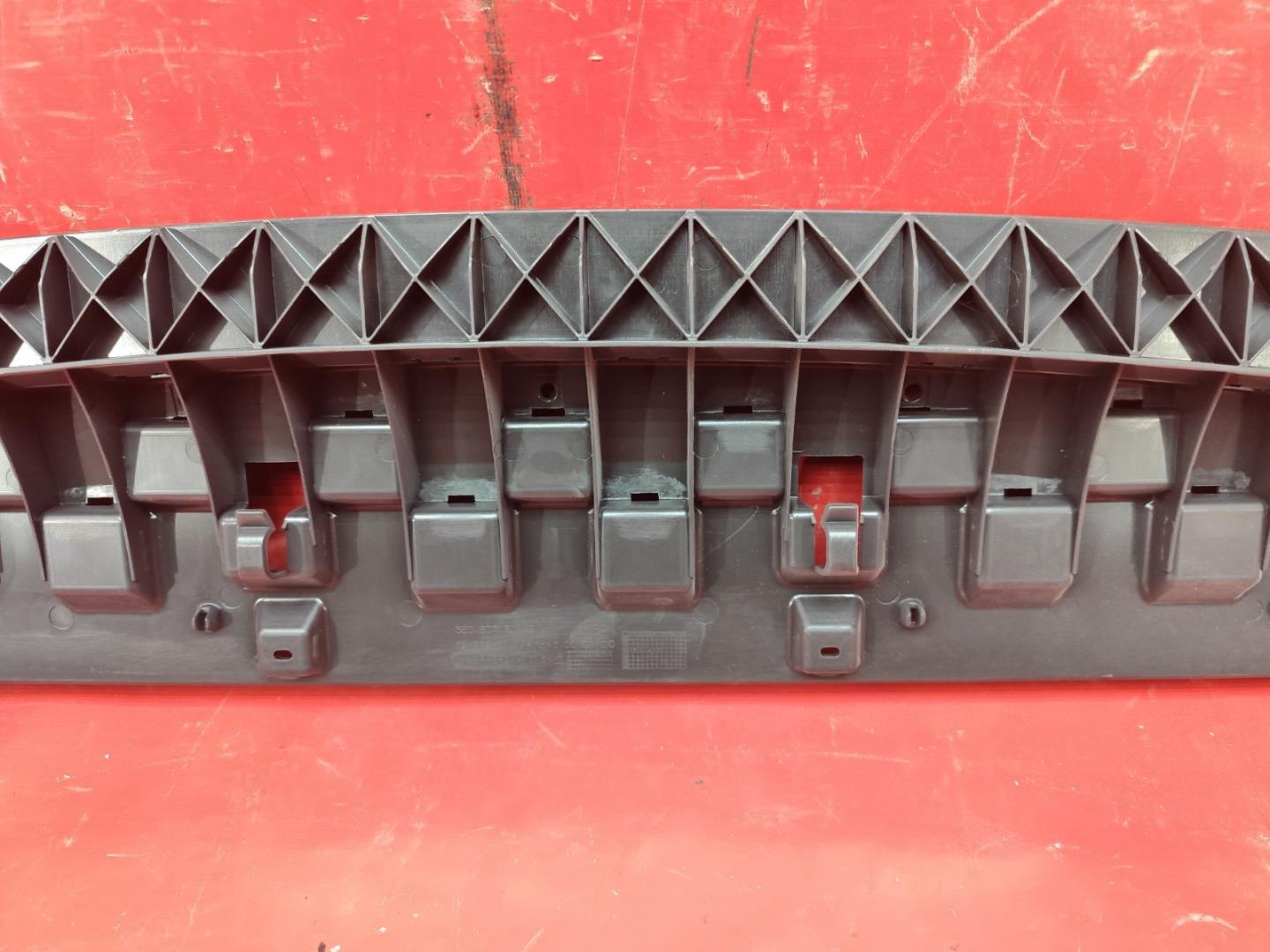 Пыльник переднего бампера