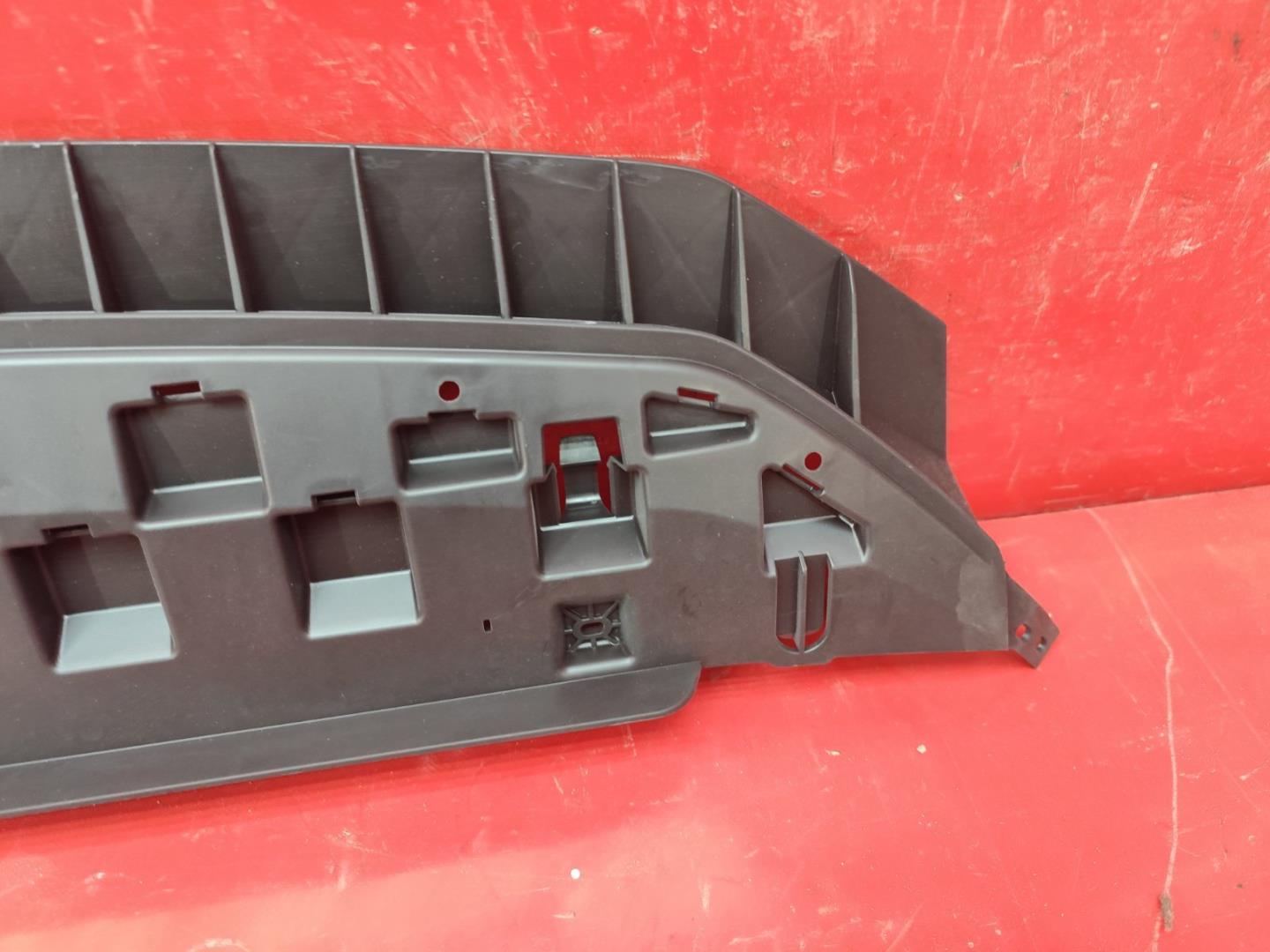 Пыльник переднего бампера