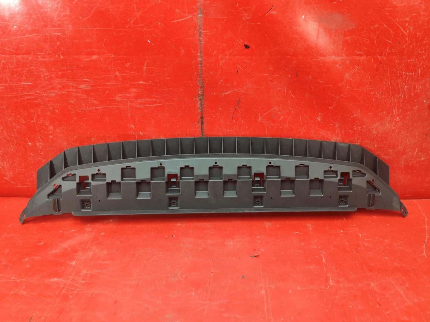 Пыльник переднего бампера