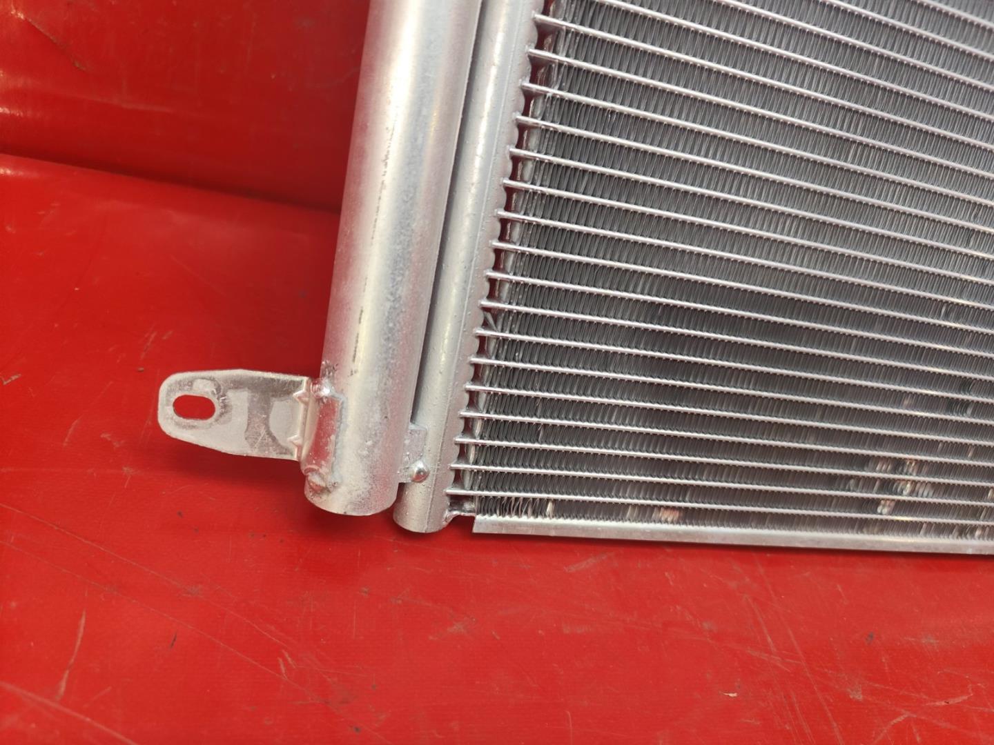 Радиатор кондиционера / конденсер
