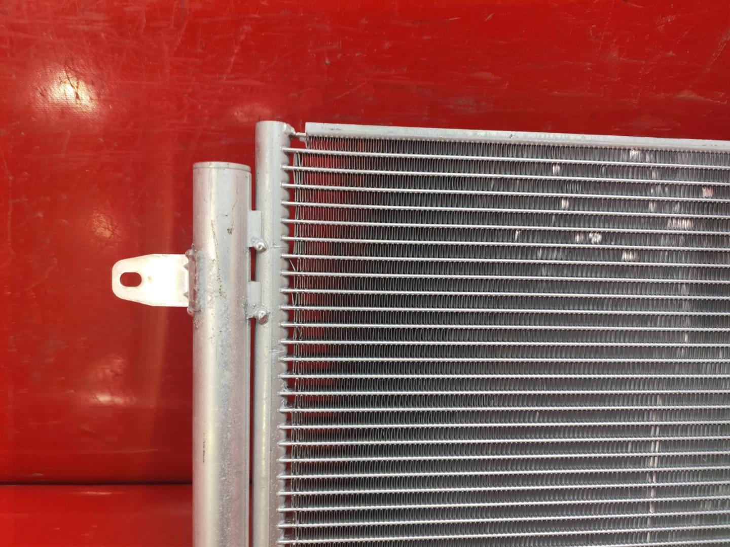 Радиатор кондиционера / конденсер