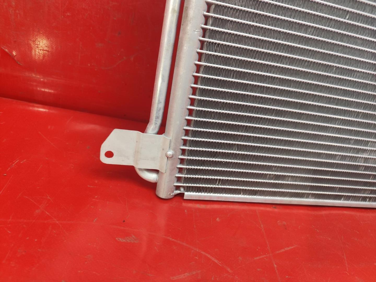 Радиатор кондиционера / конденсер