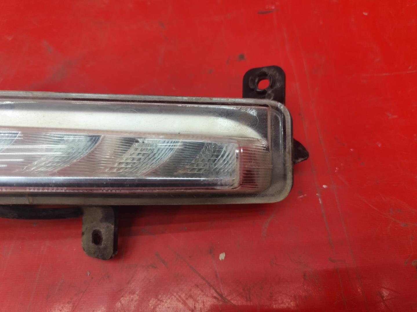 Фара дневного света (ходовые огни)