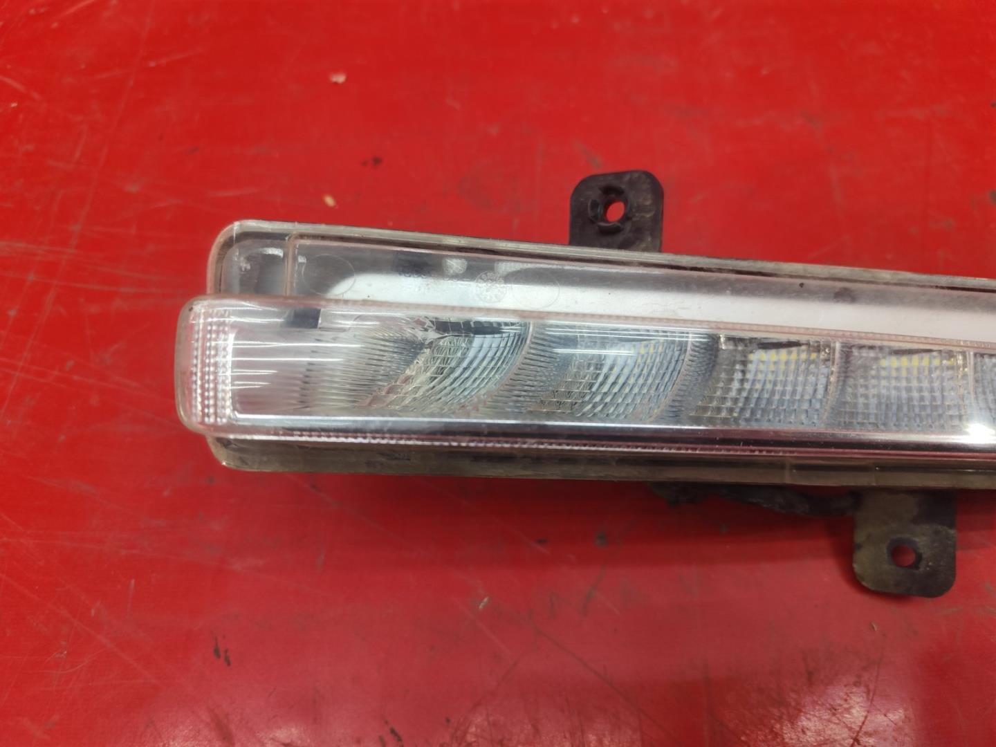 Фара дневного света (ходовые огни)