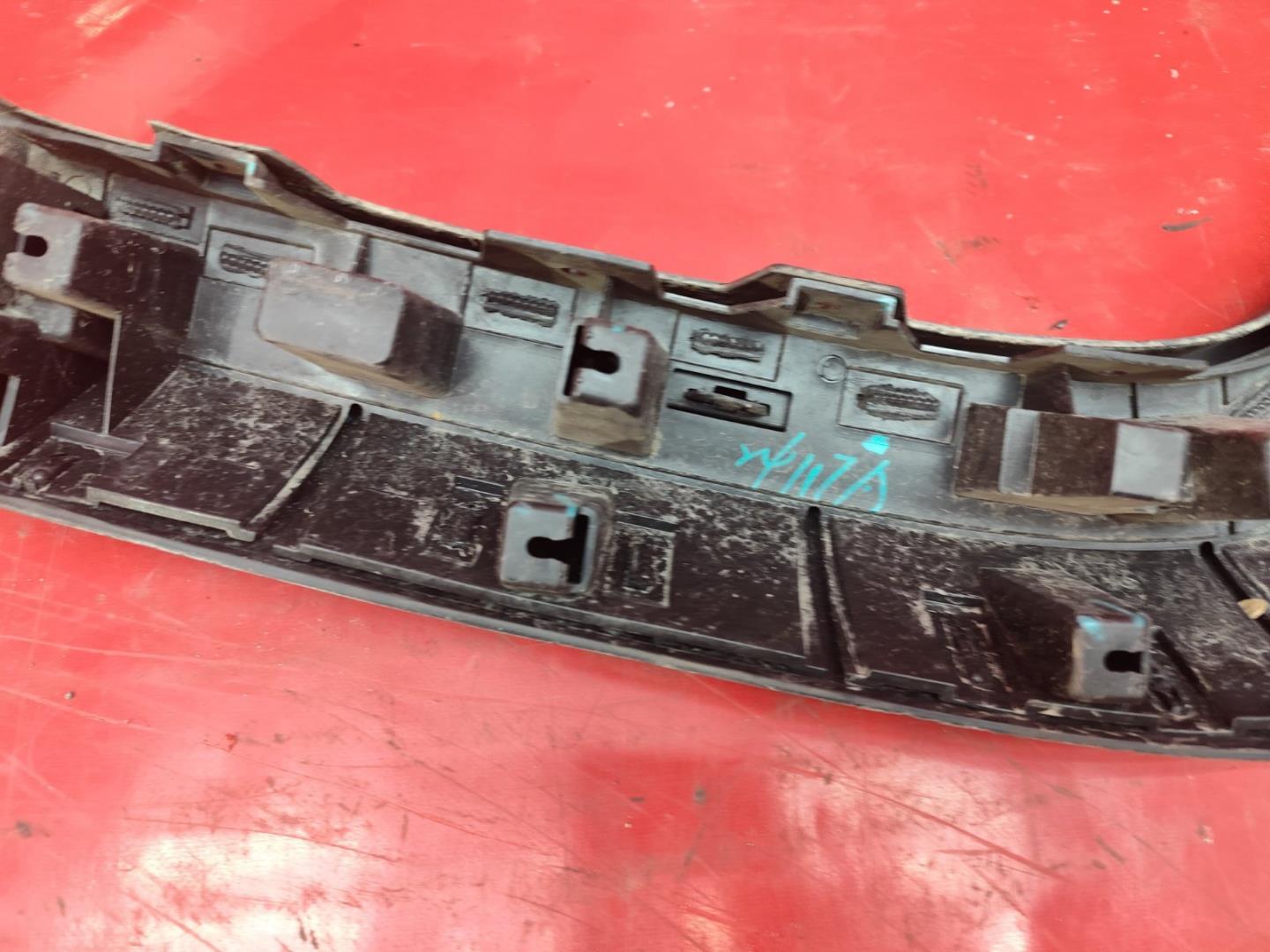 Накладка на крыло