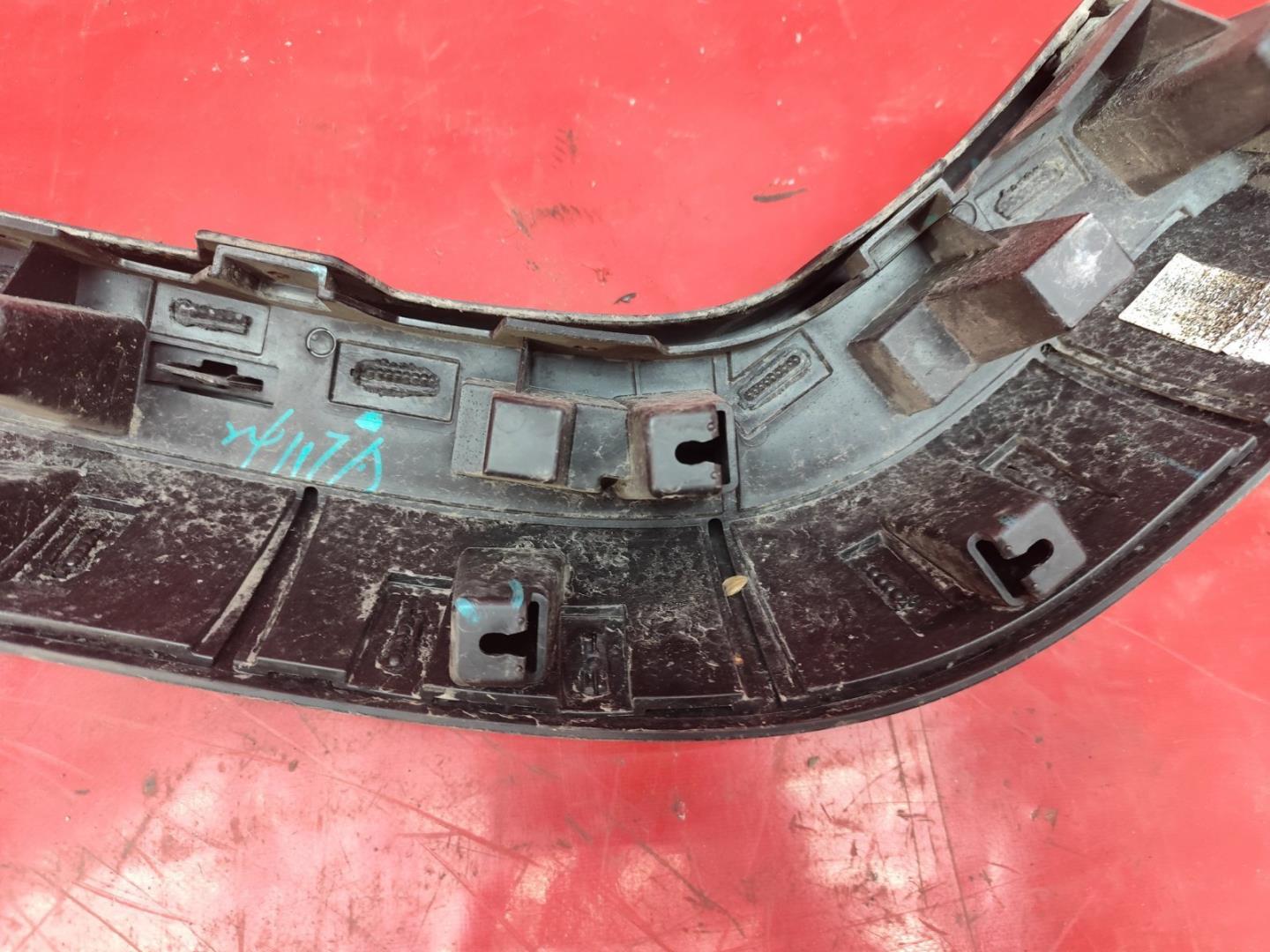 Накладка на крыло