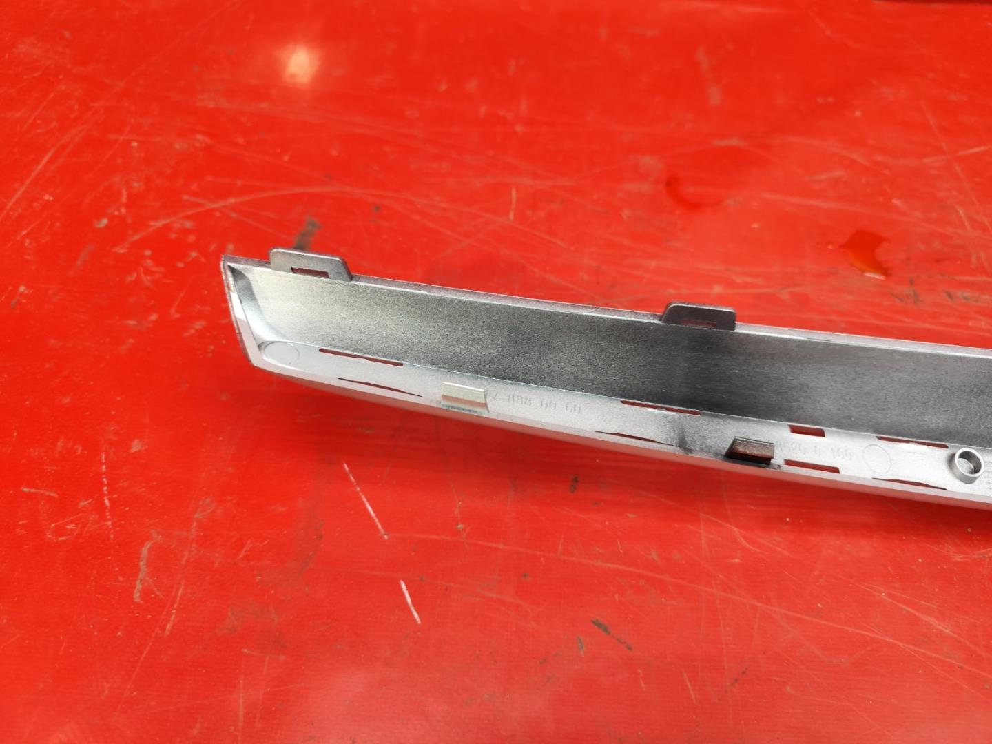 Накладка на решетку радиатора