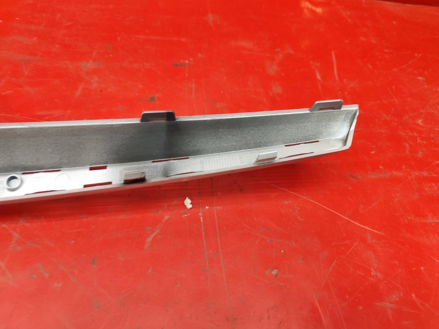 Накладка на решетку радиатора