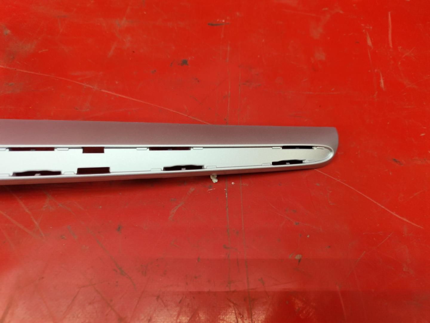 Накладка на решетку радиатора