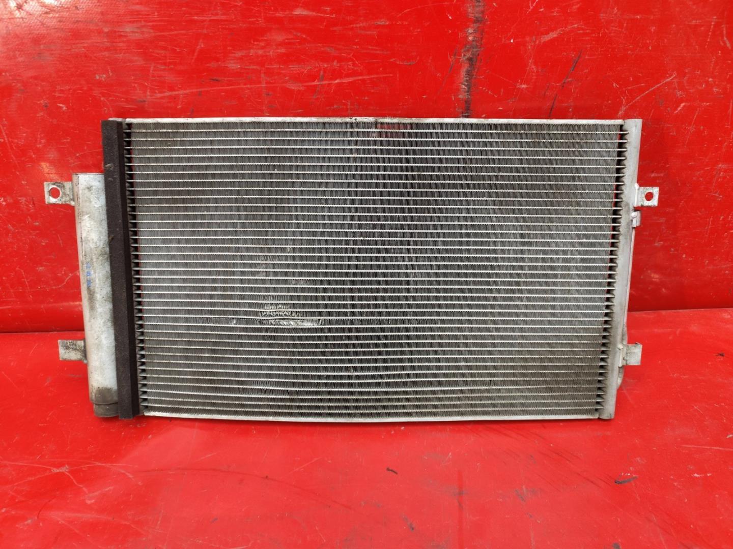 Радиатор кондиционера / конденсер