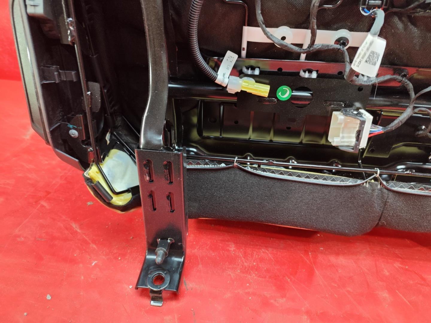 Спинка сидения