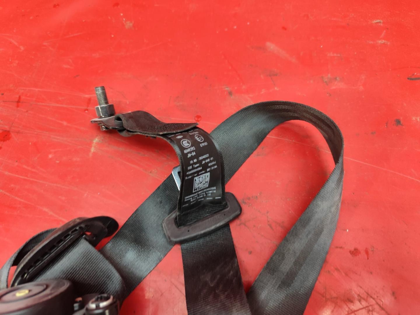 Ремень безопасности