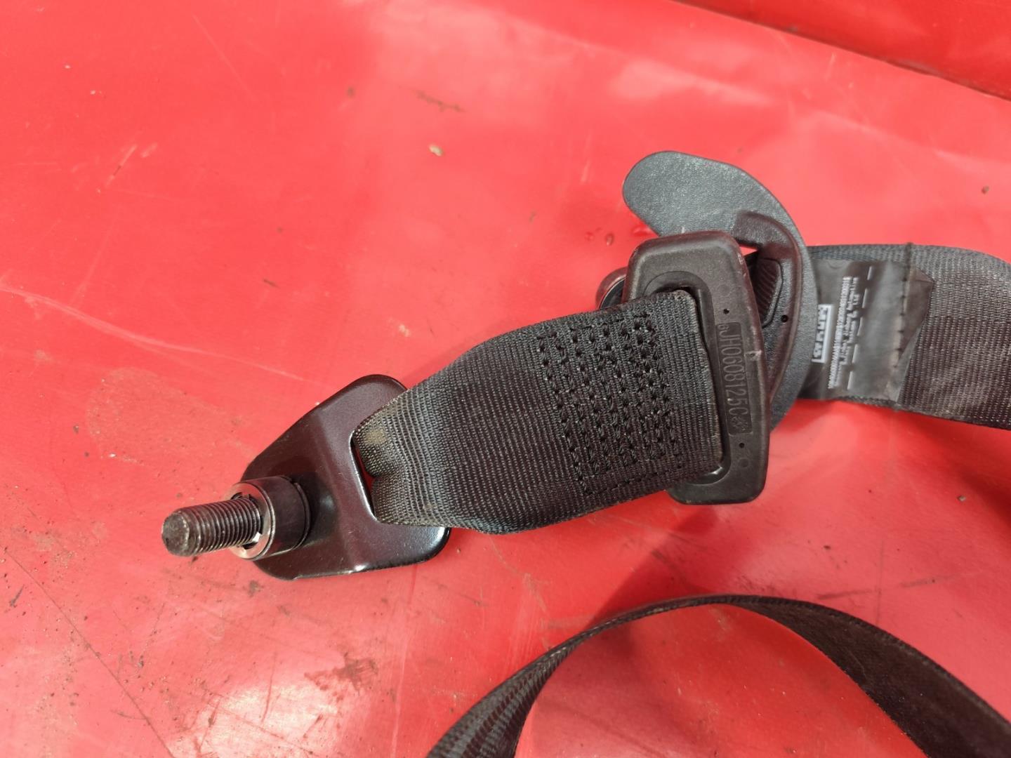 Ремень безопасности