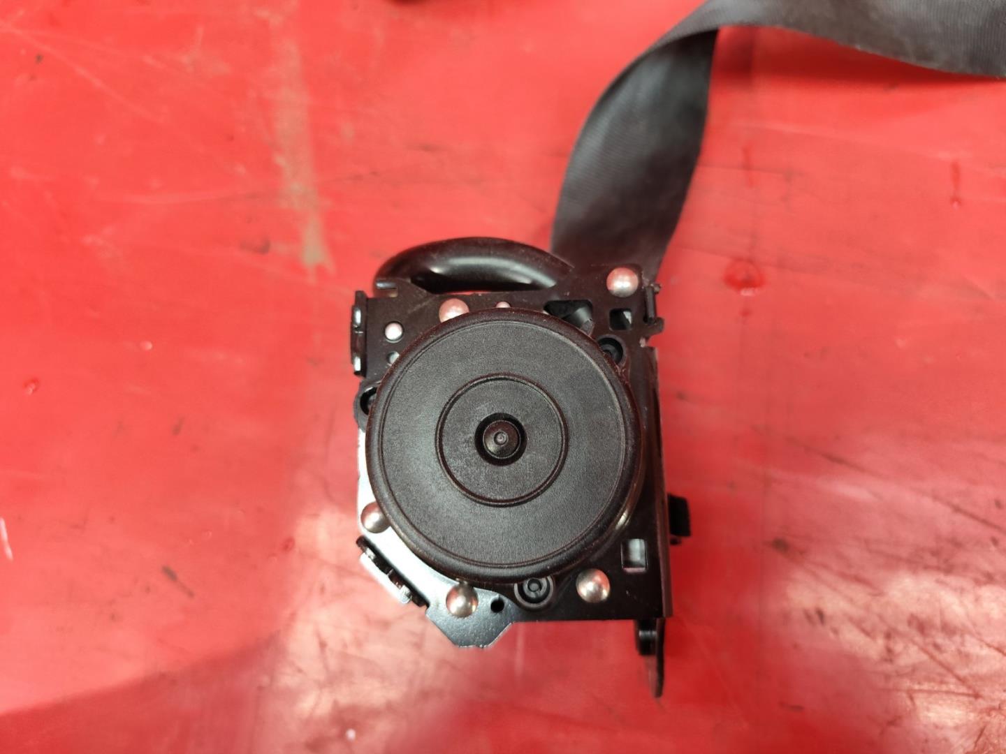 Ремень безопасности