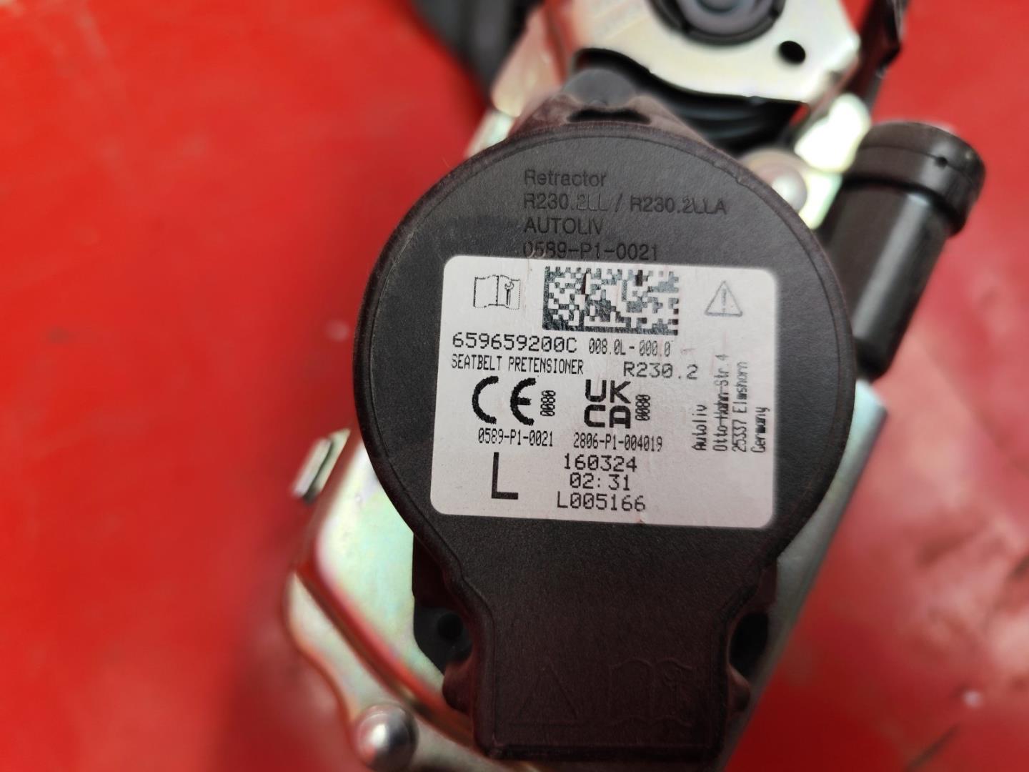 Ремень безопасности