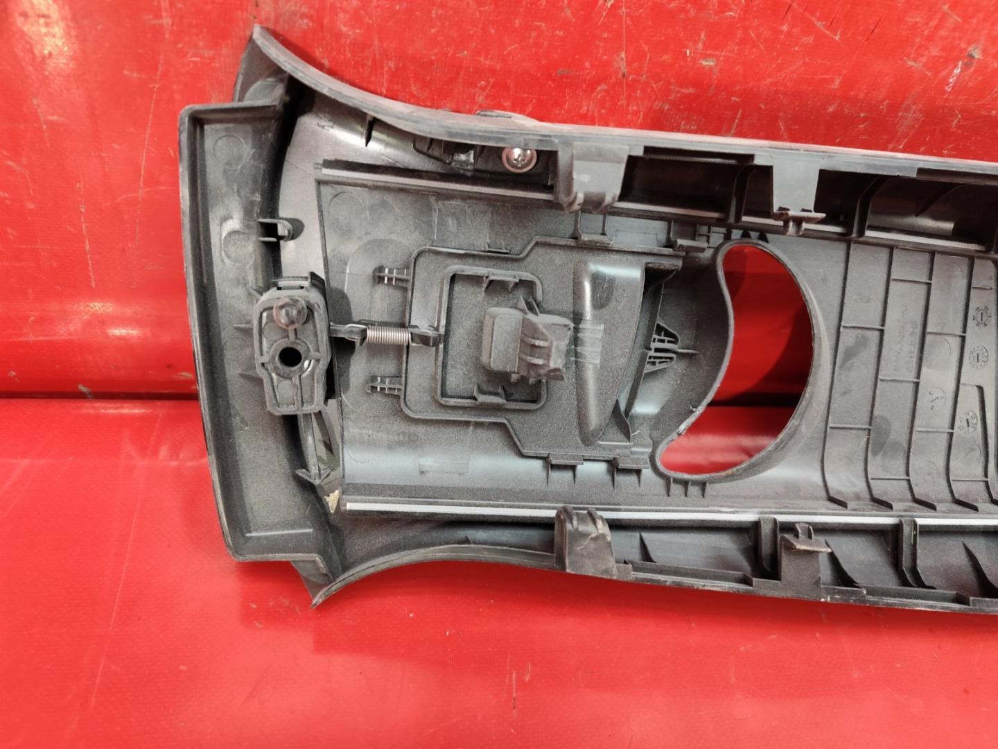 Накладка стойки