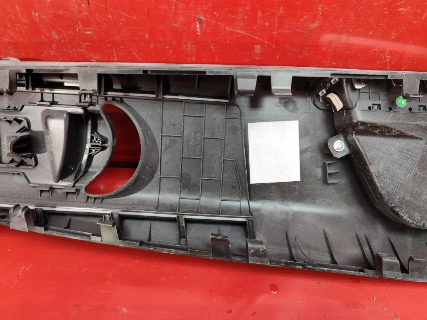 Накладка стойки