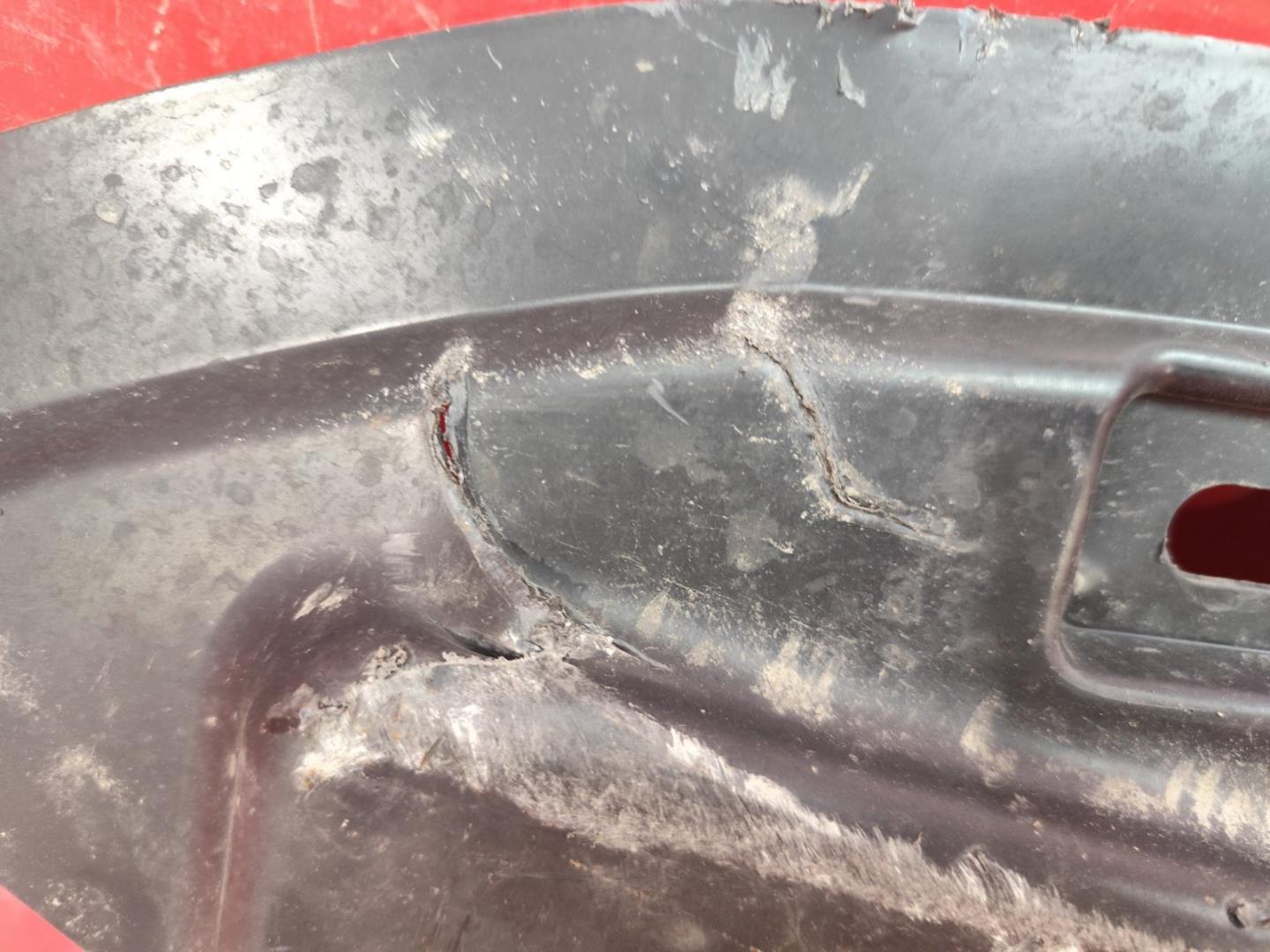 Пыльник переднего бампера