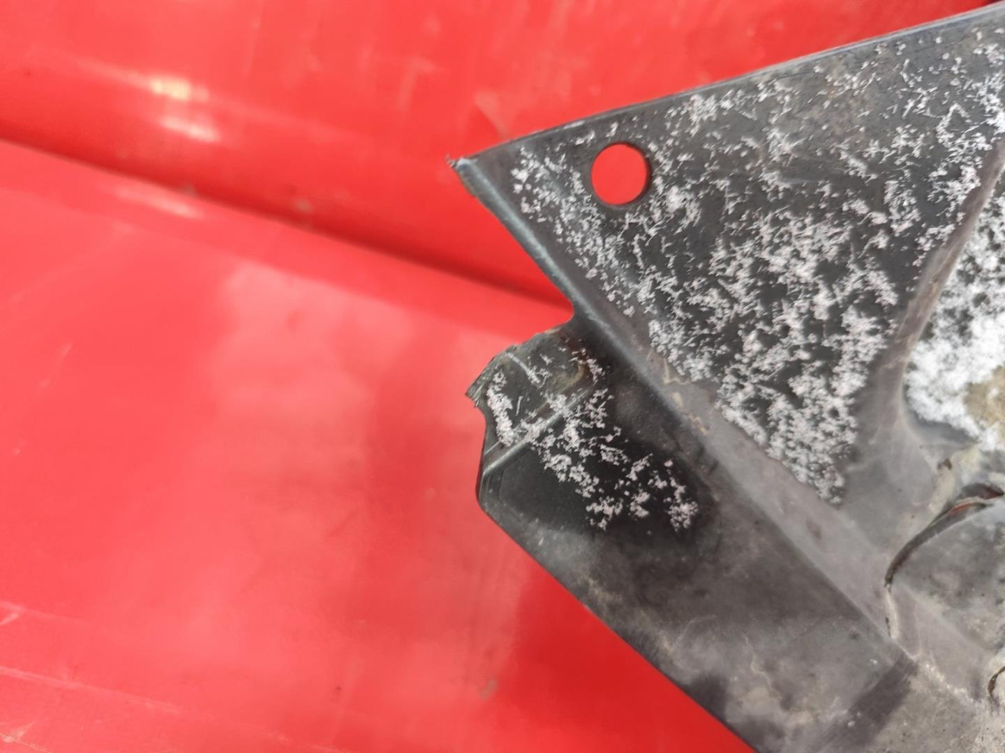 Пыльник переднего бампера