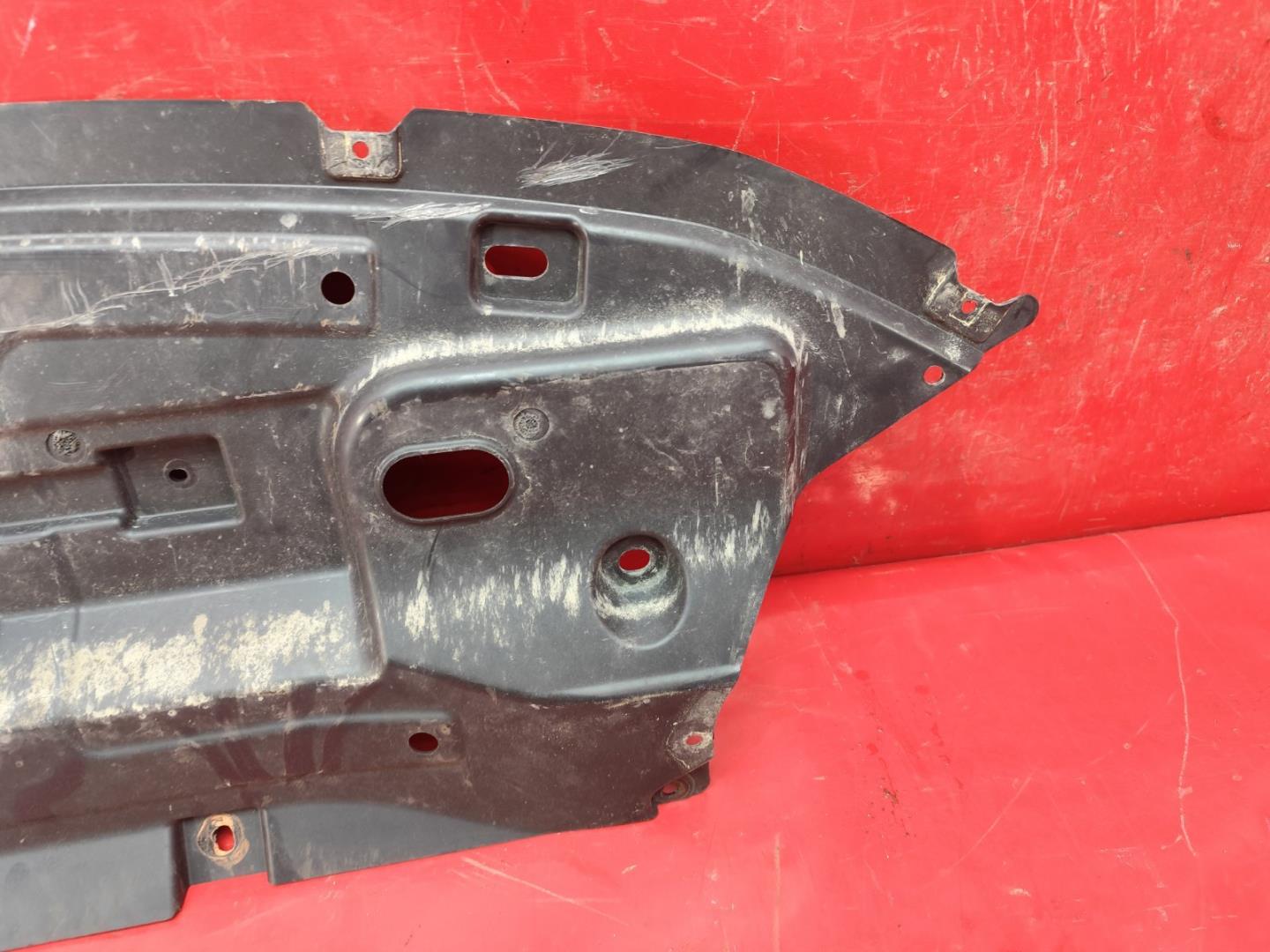 Пыльник переднего бампера