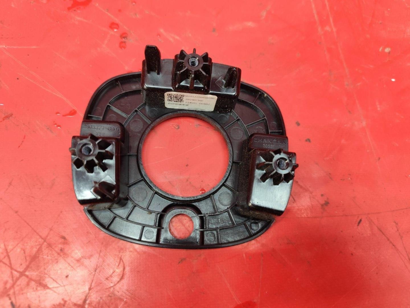 Кронштейн крепежный вспомогательный (разного назначения)