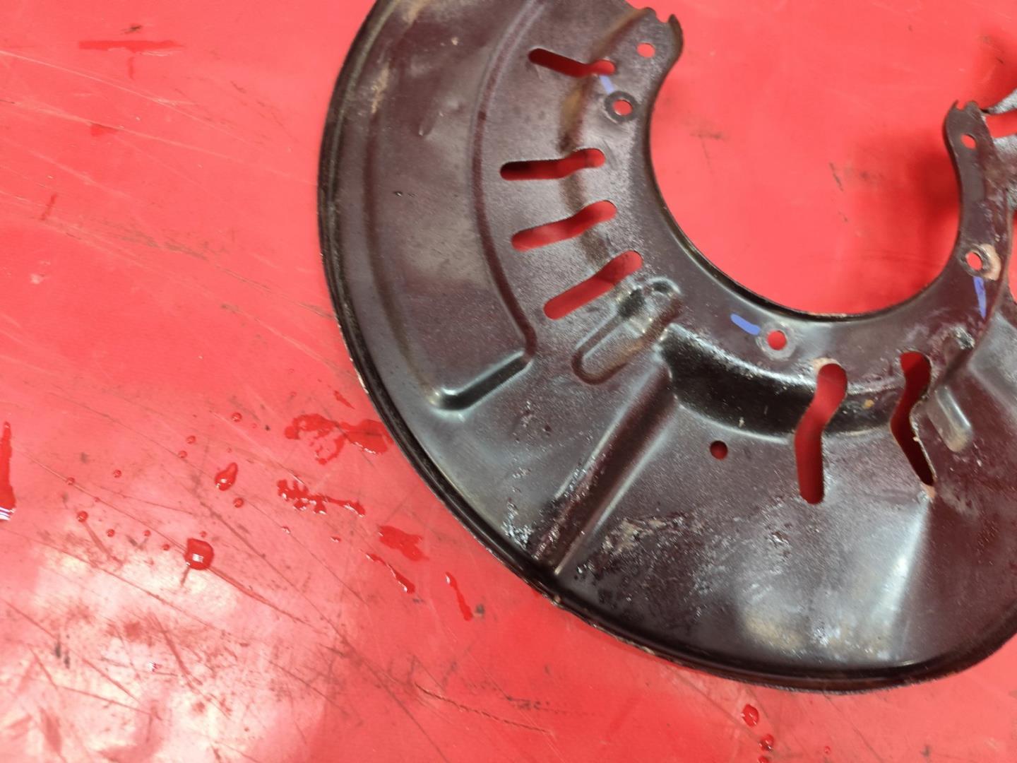 Пыльник тормозного диска