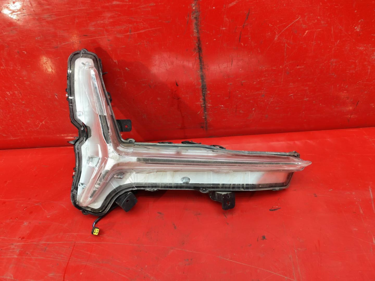 Фара дневного света (ходовые огни)