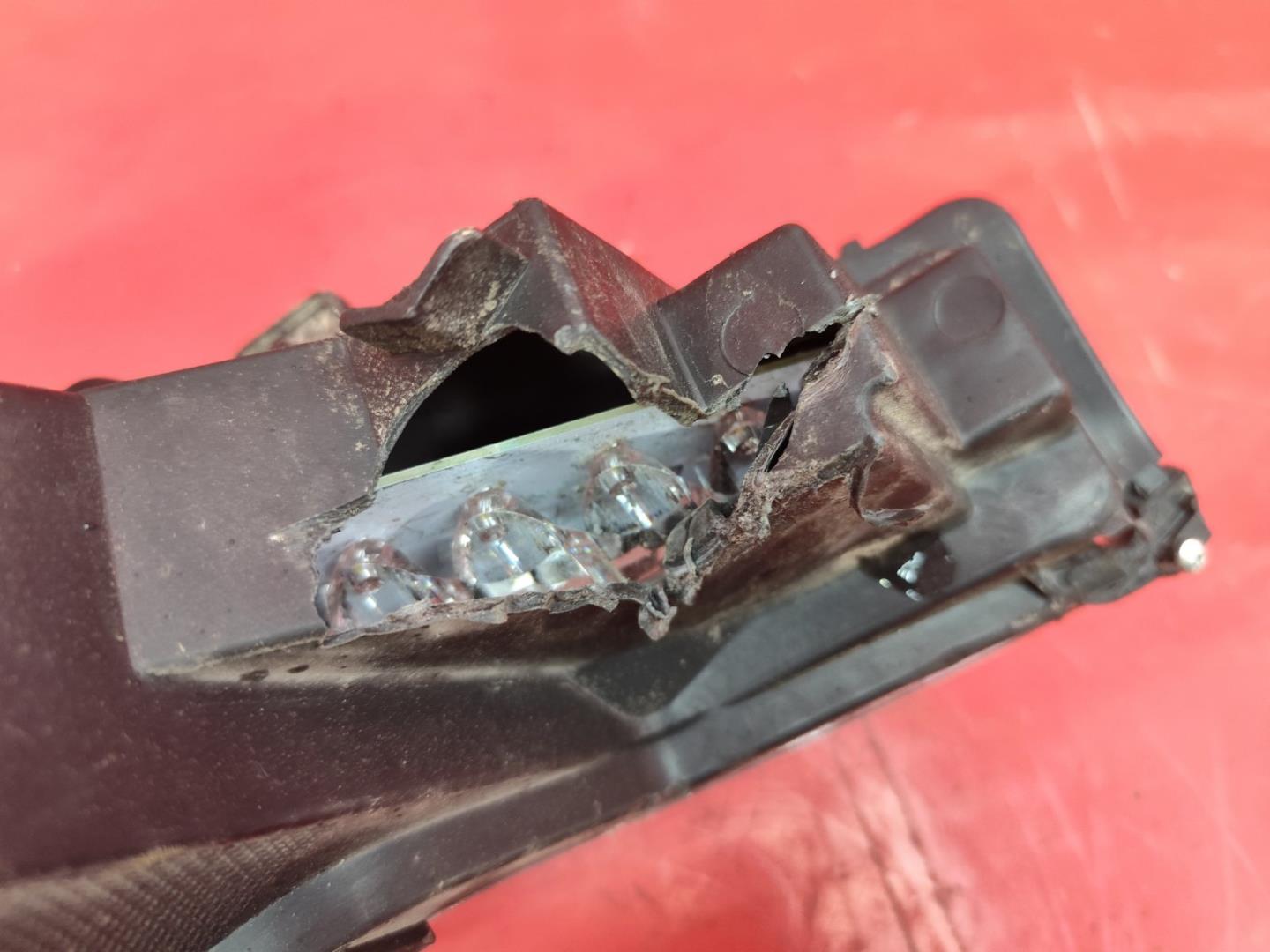 Фара дневного света (ходовые огни)