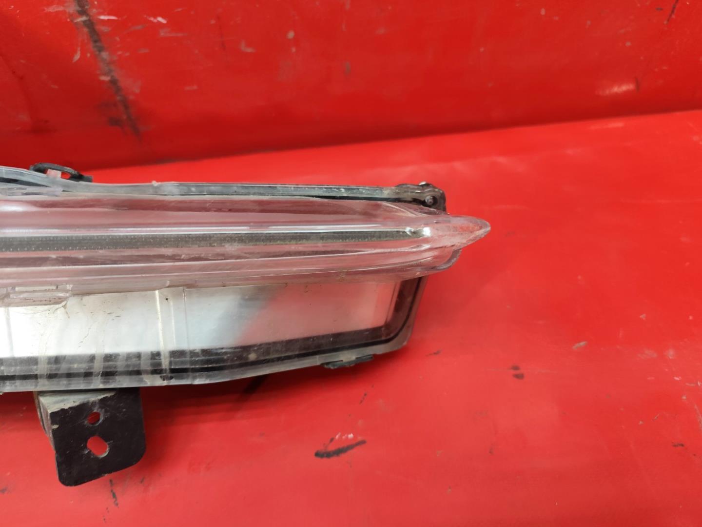 Фара дневного света (ходовые огни)