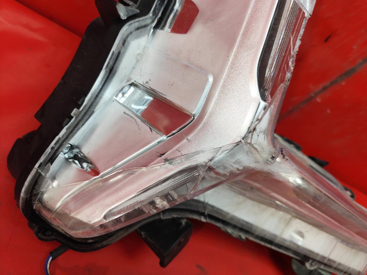 Фара дневного света (ходовые огни)