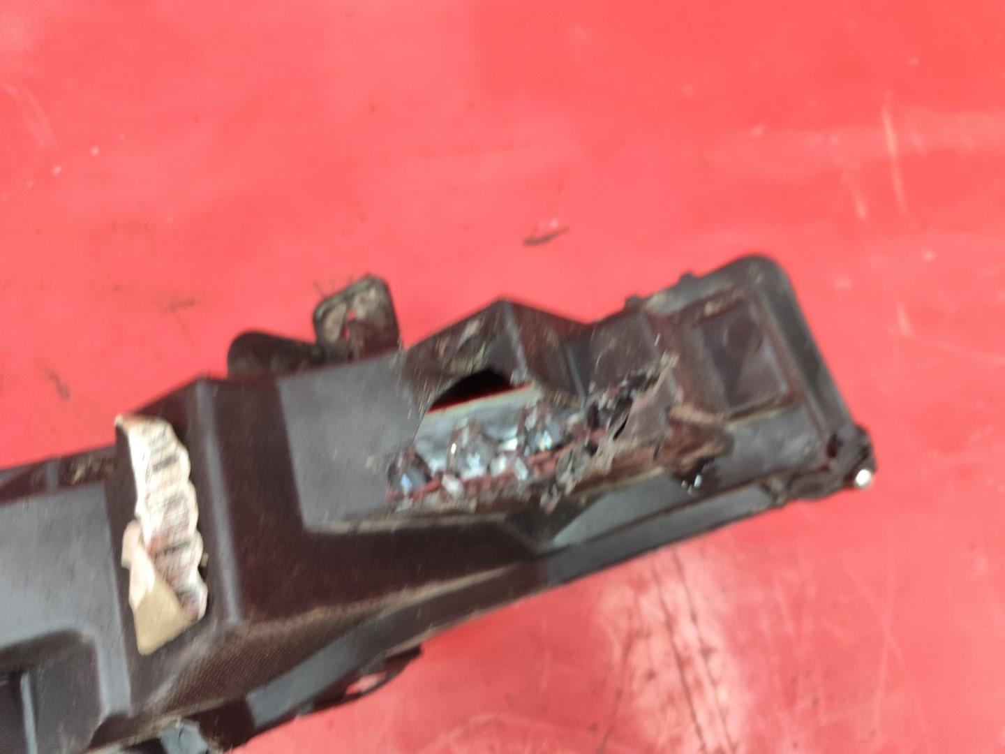 Фара дневного света (ходовые огни)