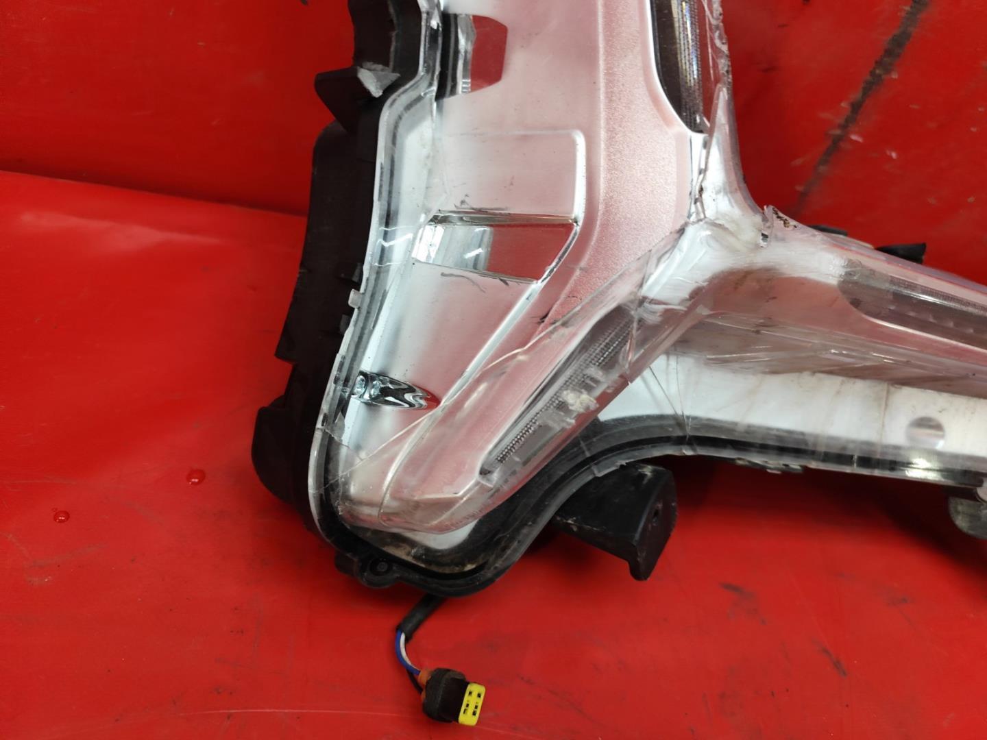 Фара дневного света (ходовые огни)