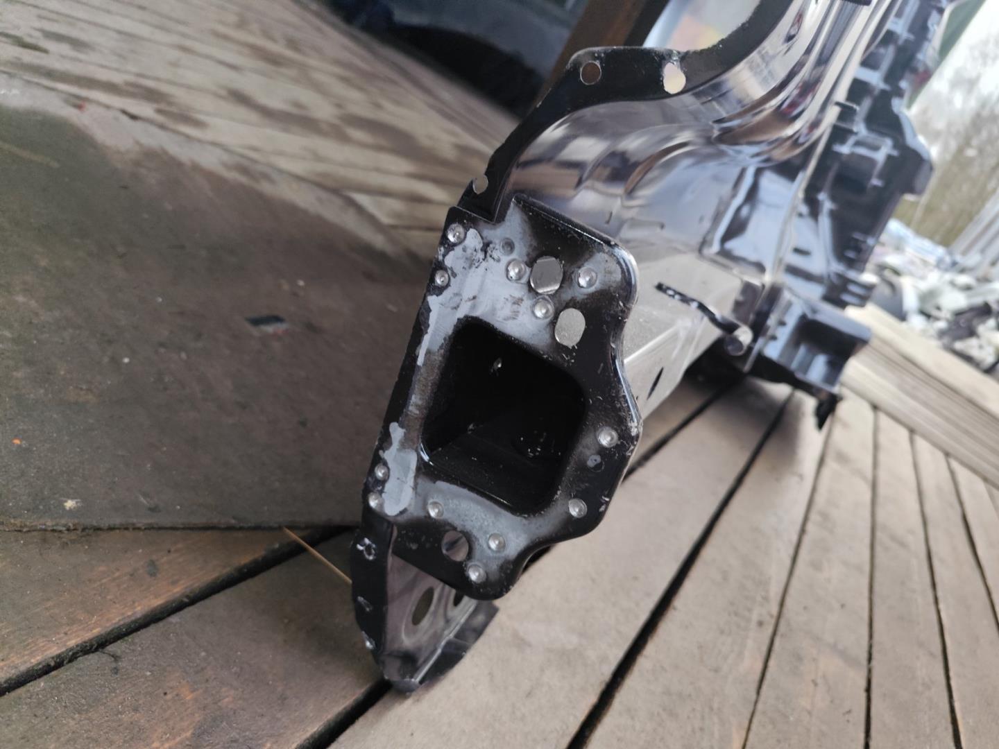 Пол багажника