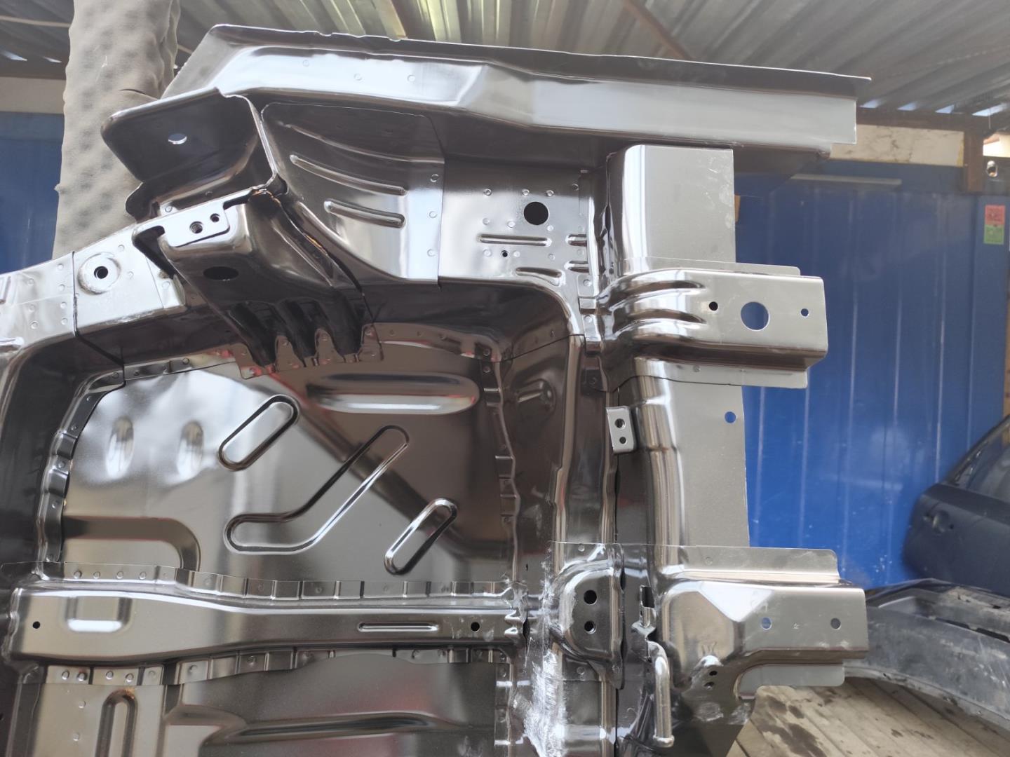 Пол багажника