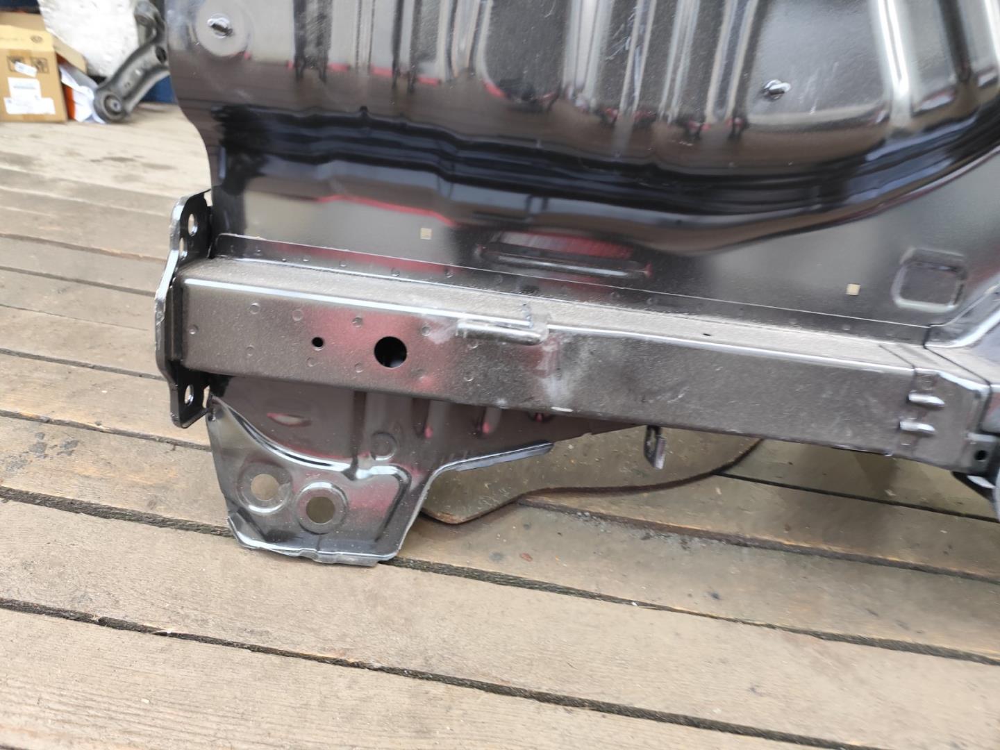 Пол багажника