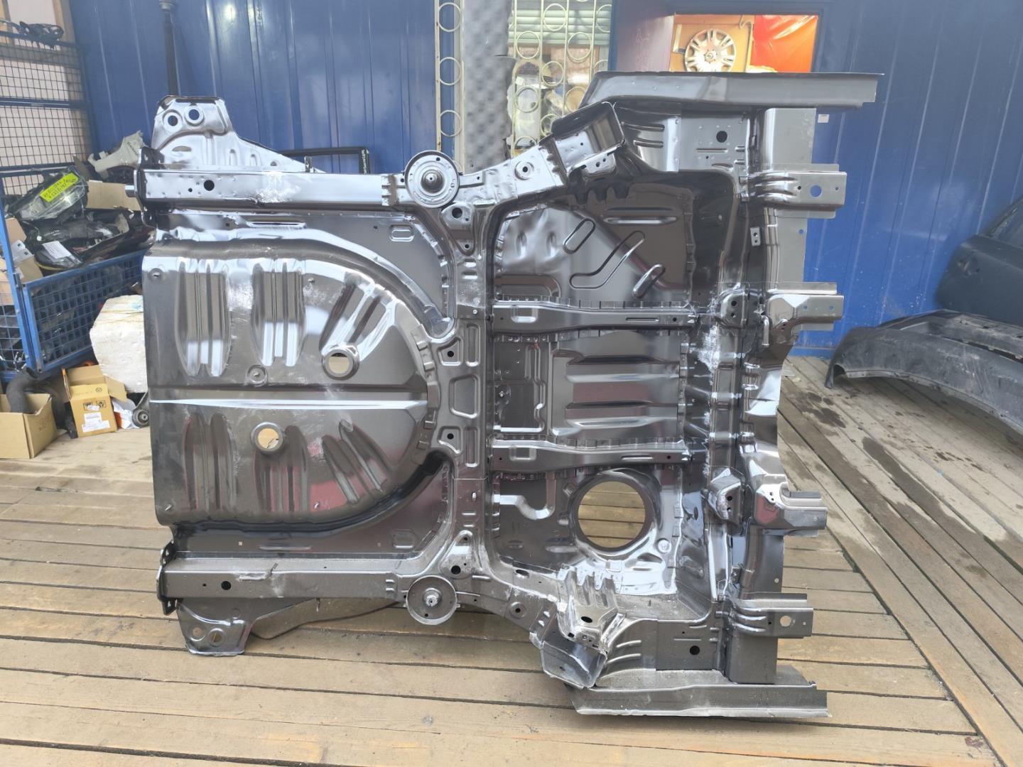 Пол багажника