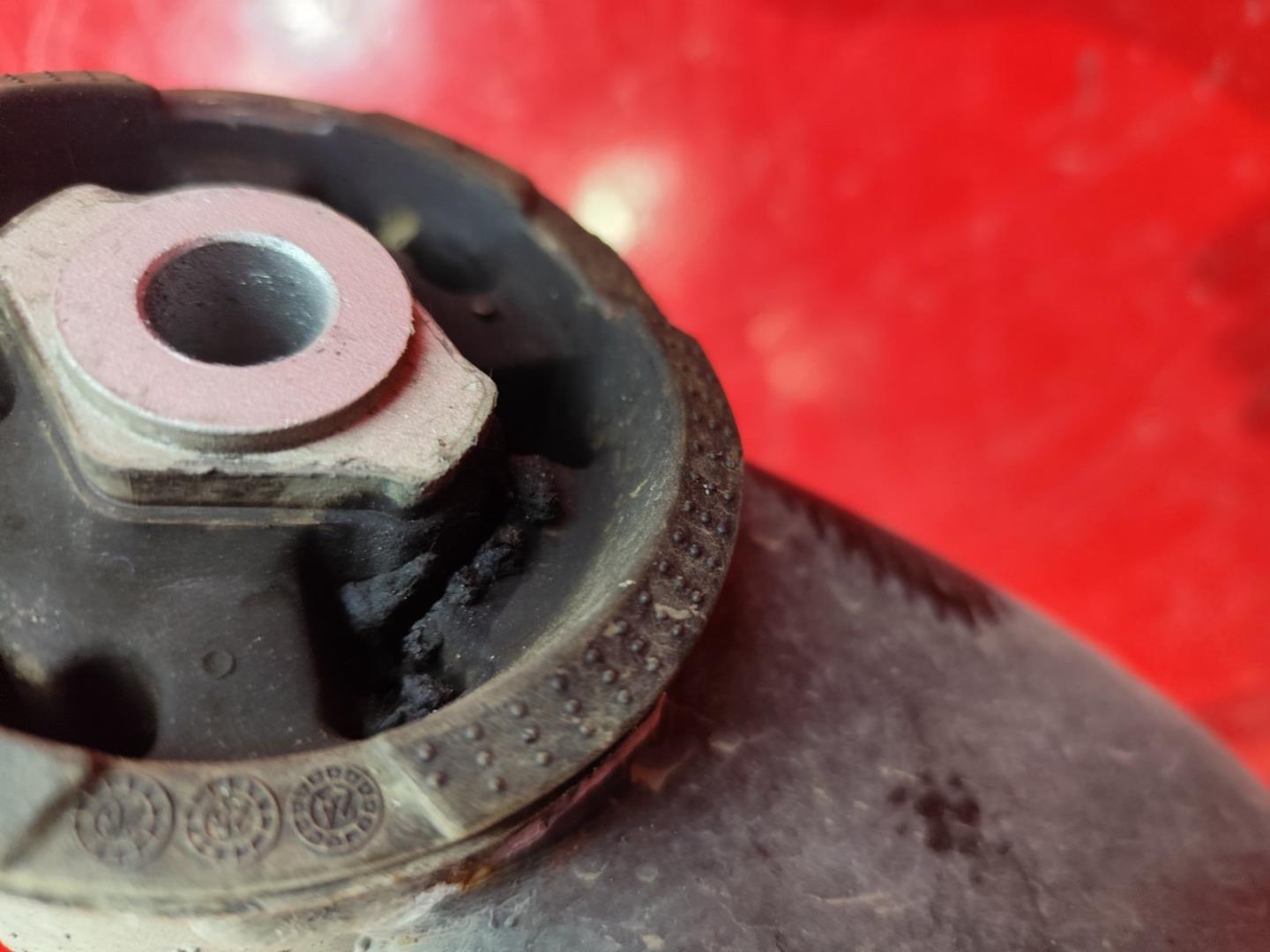 Балка подмоторная