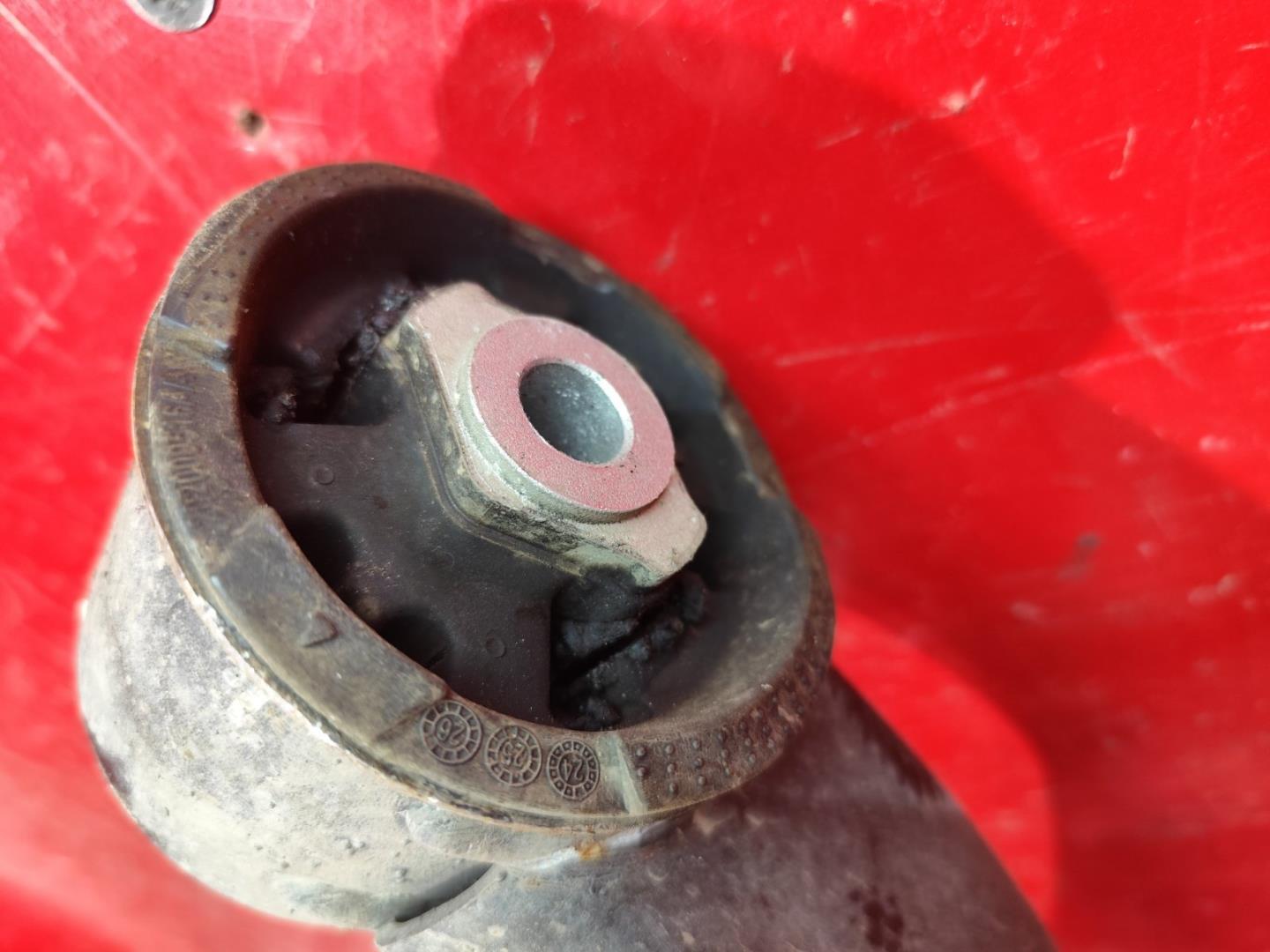 Балка подмоторная