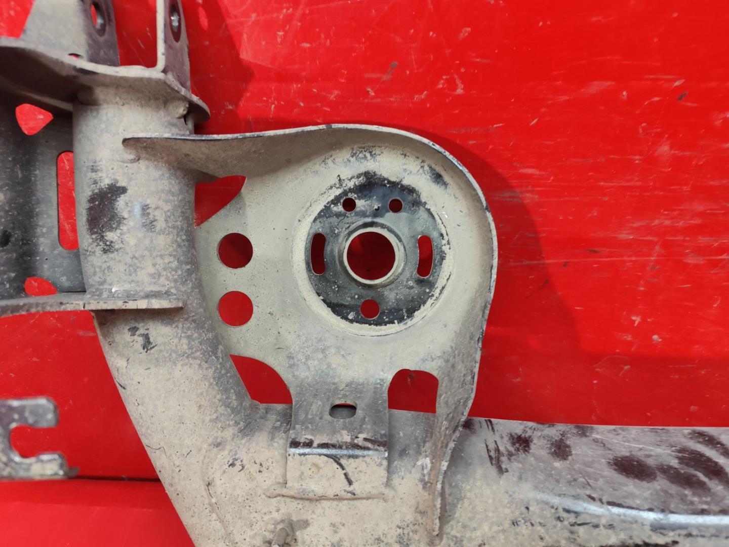 Балка подмоторная