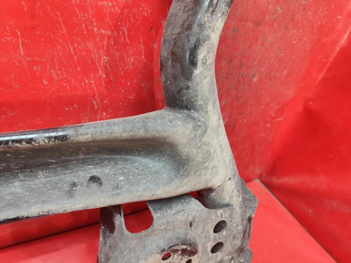 Балка подмоторная