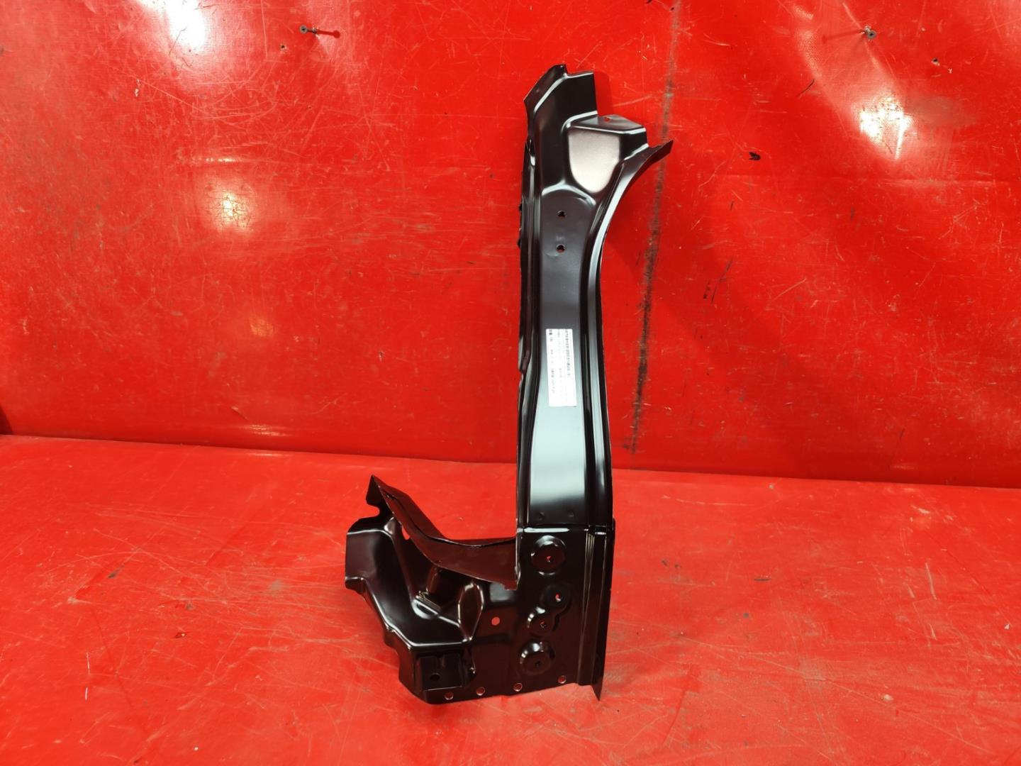 Кузовной элемент