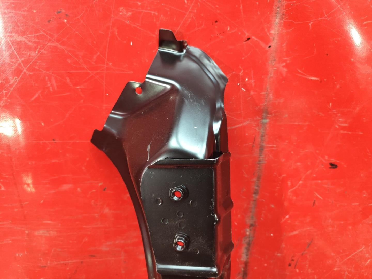 Кузовной элемент