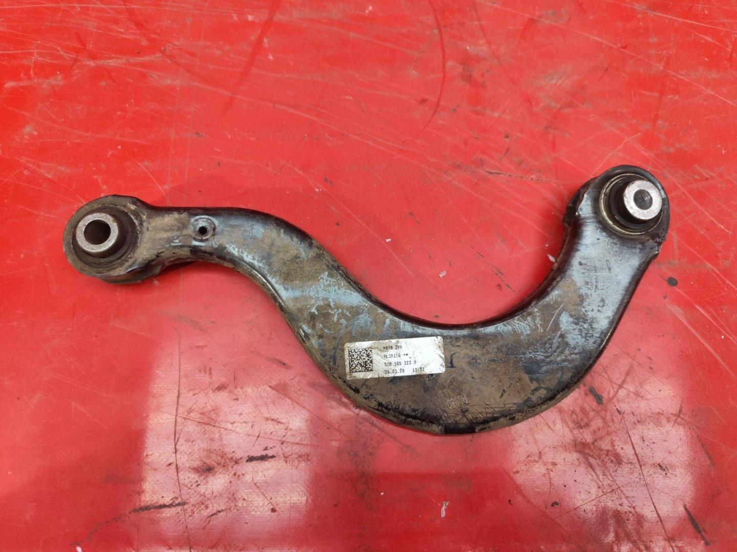 Рычаг передний верхний